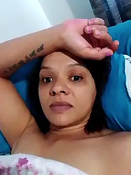 Snapshot of Cadence28 chatting on December 17, 4:17 am Cadence28 online show from December 17, 4:17 am