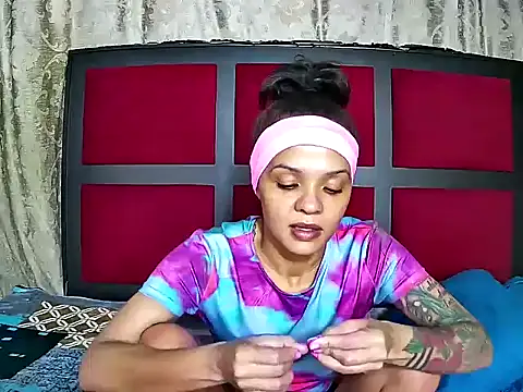 Cadence28 online show from April 10, 7:10 pm