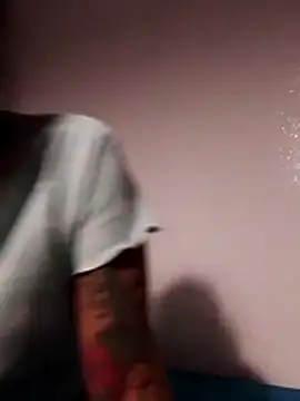 Snapshot of Cadence28 chatting on December 4, 5:45 pm Cadence28 online show from December 4, 5:45 pm