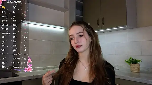 NoirAstrya online show from March 4, 6:10 am