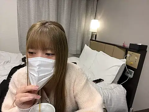 Snapshot of binyu_rua chatting on December 3, 2:49 pm binyu rua online show from December 3, 2:49 pm