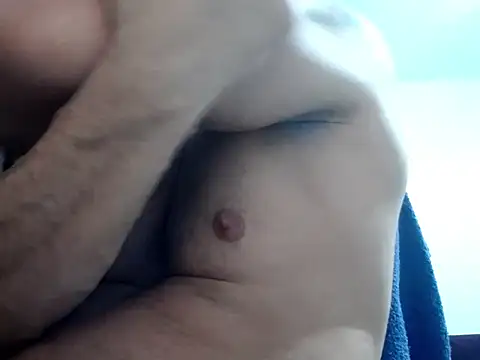 GirthBrooks25 online show from November 28, 3:34 pm