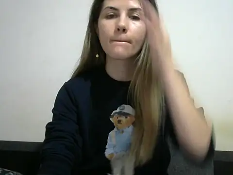 Erii18 online show from November 30, 12:17 pm