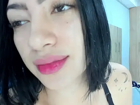 miabelmonte online show from January 17, 1:15 pm