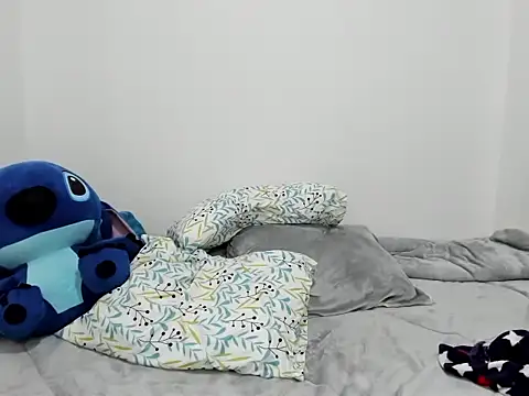 miabelmonte online show from April 9, 7:42 pm