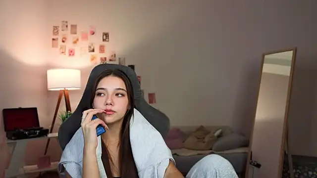 Vexorine online show from December 15, 6:58 pm