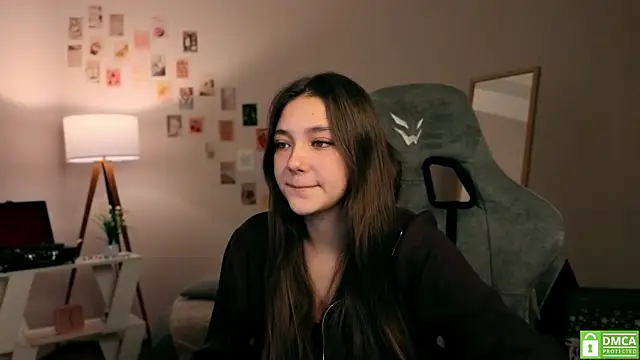 Vexorine online show from December 3, 7:35 pm