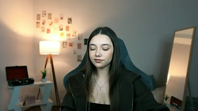 Vexorine online show from April 10, 7:32 pm