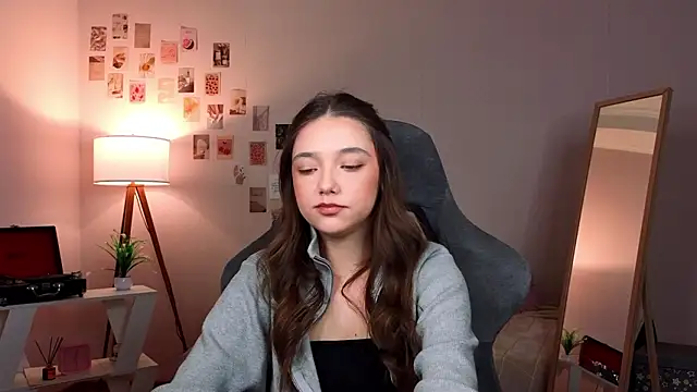 Vexorine online show from February 3, 7:30 pm