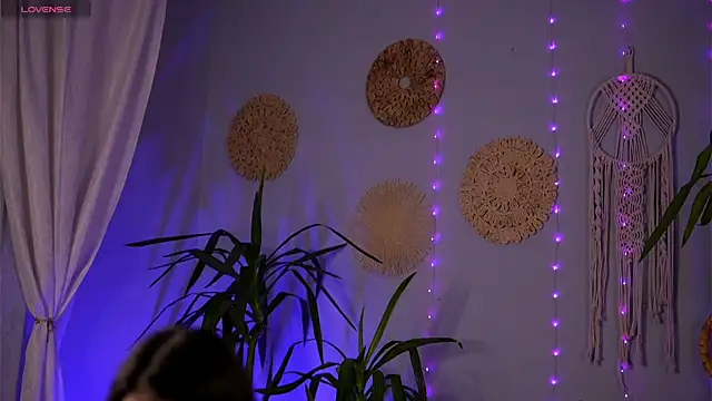 PureEllieX online show from April 14, 3:11 am