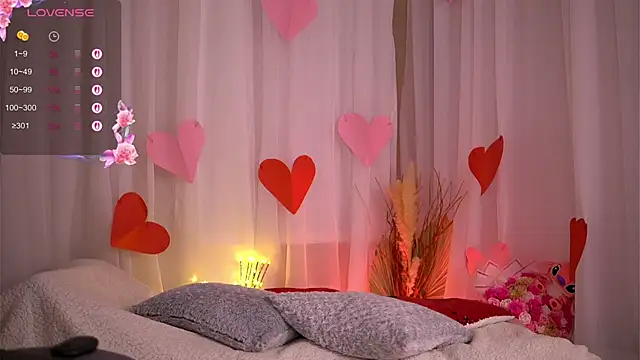 PureEllieX online show from February 15, 5:41 am