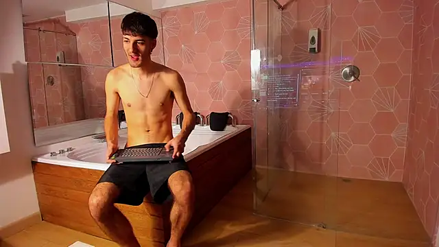 Emir Ozan  online show from February 8, 8:06 pm