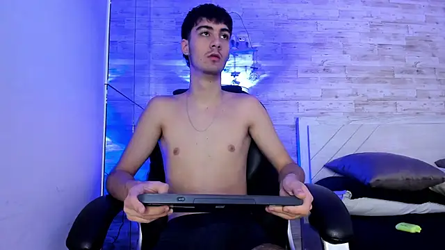 Emir Ozan  online show from December 3, 11:09 am