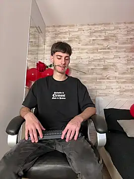 Emir Ozan  online show from February 13, 7:14 pm