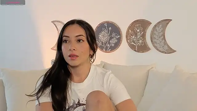 IsabellaSandoval online show from April 18, 8:53 pm