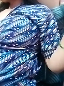 Priya Sharma04 online show from February 4, 4:35 pm