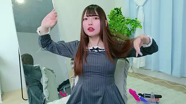  Sakura F online show from March 28, 5:47 pm
