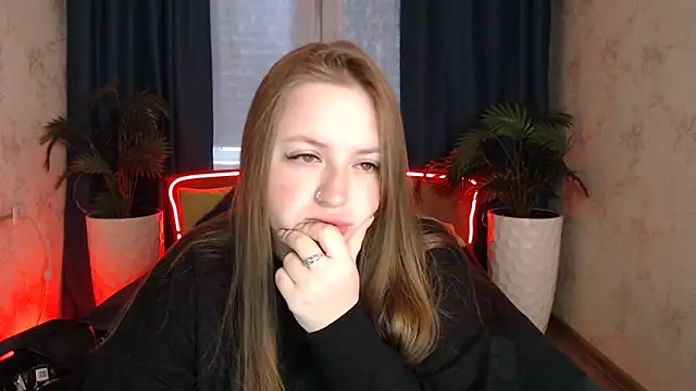 GirlPlayer online show from April 6, 1:12 am