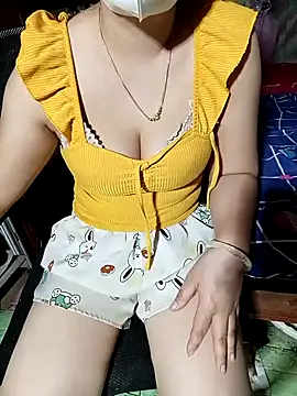 Snapshot of Andreena chatting on November 22, 4:33 am Andreena online show from November 22, 4:33 am