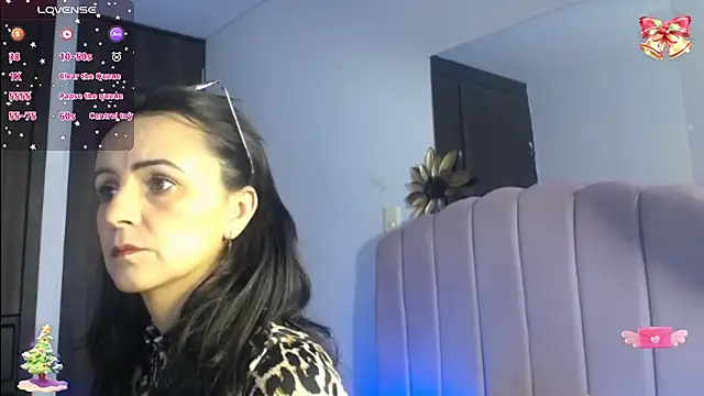 Juliana  lx online show from December 22, 1:55 pm