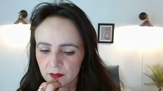 Juliana  lx online show from April 10, 2:02 pm