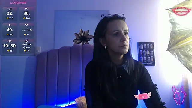 Juliana  lx online show from December 17, 1:16 pm