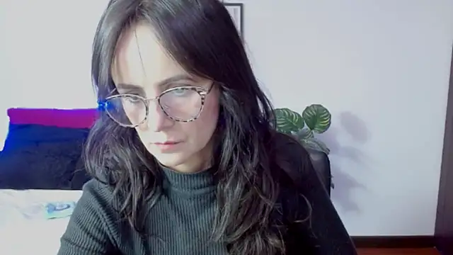 Juliana  lx online show from March 21, 3:05 pm