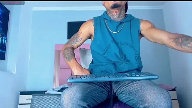 Hot Latino x online show from February 6, 12:34 pm