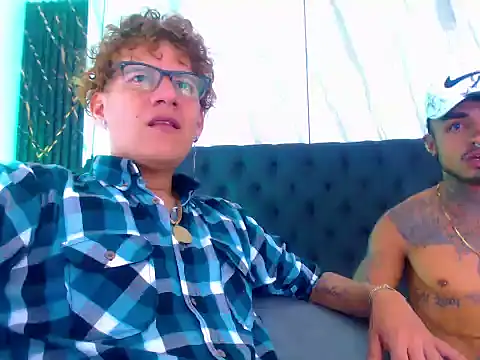 Hot Latino x online show from December 1, 7:37 pm