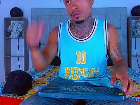 Hot Latino x online show from February 20, 12:51 pm