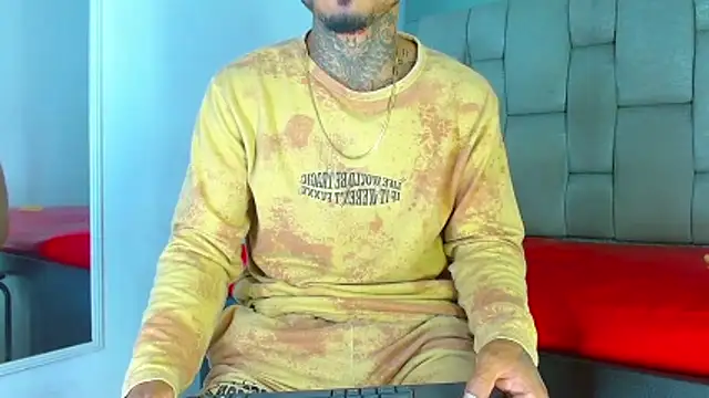 Hot Latino x online show from March 27, 12:39 pm