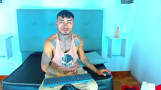 Hot Latino x online show from January 9, 12:12 pm