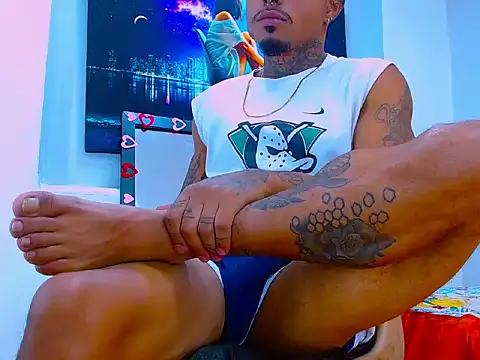 Hot Latino x online show from March 8, 7:39 pm