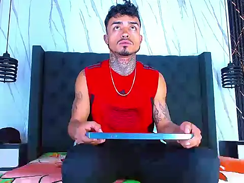 Hot Latino x online show from January 12, 12:45 pm