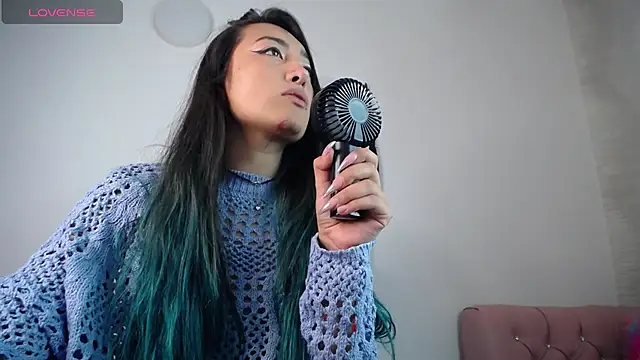 Snapshot of LunaAponte chatting on February 7, 1:46 am LunaAponte online show from February 7, 1:46 am