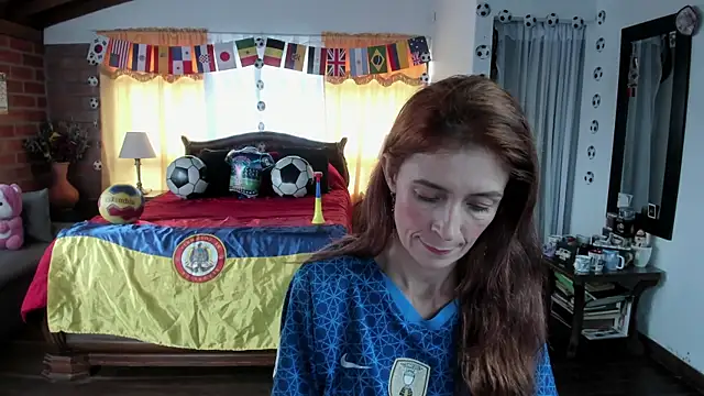 Snapshot of Charlotte-Willson chatting on June 13, 10:08 pm Charlotte-Willson online show from June 13, 10:08 pm