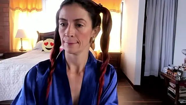 Charlotte-Willson online show from March 5, 5:09 pm