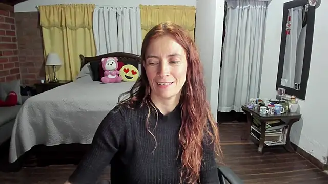 Snapshot of Charlotte-Willson chatting on June 2, 3:28 am Charlotte-Willson online show from June 2, 3:28 am