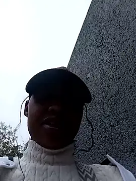 Sweethoneypot25 online show from April 22, 2:24 pm