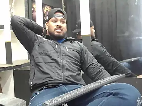 Liam hairy online show from December 4, 3:27 am