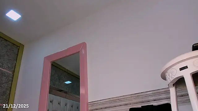 Melanie St4r online show from December 21, 10:32 pm