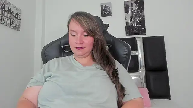 Sophiie Rouse  online show from December 2, 7:15 pm