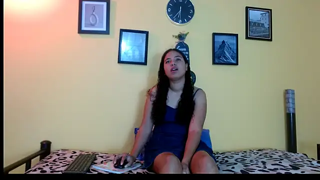 angel18evil online show from November 25, 11:37 pm