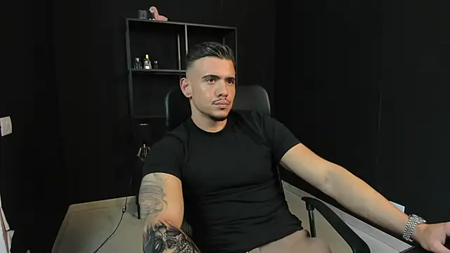 ElijahThorne online show from April 27, 10:24 am