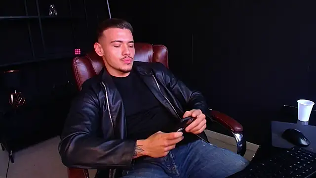 ElijahThorne online show from February 10, 12:15 pm