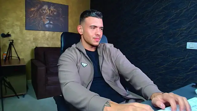 ElijahThorne online show from April 24, 6:37 am