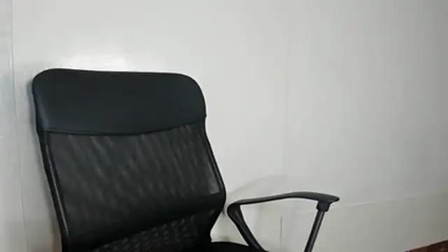 kira-stormm online show from March 9, 9:29 pm