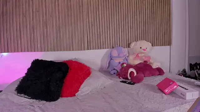 Hayley-Fox online show from March 4, 1:13 am