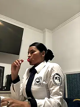 Rosa Vidal  online show from November 20, 8:20 pm