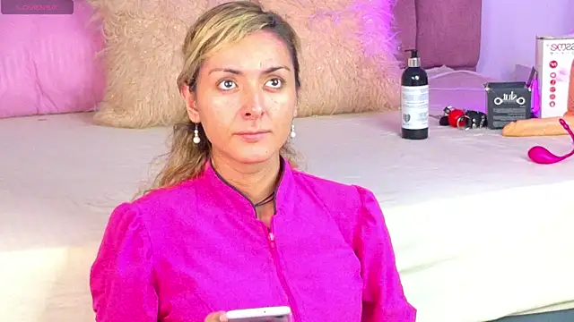 Lunitaa Diva online show from December 5, 2:37 pm